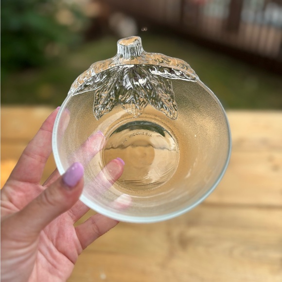 Vintage 80’s KG Indonesia Glass Bowl with Cute Fruit like Design. - Picture 2 of 4